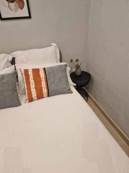 Isg Apartments Estudio En La Alameda Seville Luaran gambar
